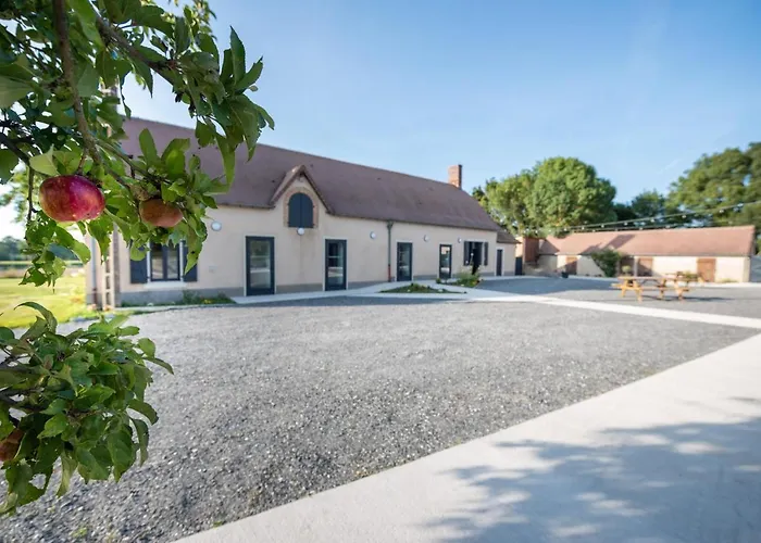 De La Gandonniere - Au Pied Du Circuit Des 24hr, Pour 10 A 31 Personnes 펜션