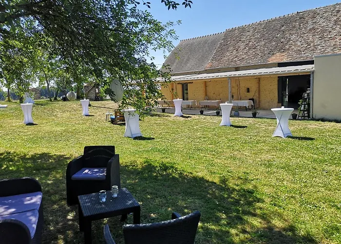 De La Gandonniere - Au Pied Du Circuit Des 24hr, Pour 10 A 31 Personnes * Teloché